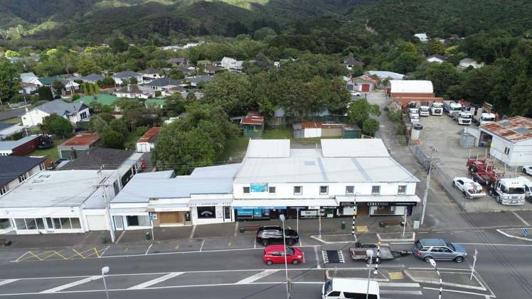 122,130,134-136 Main Road Wainuiomata_8