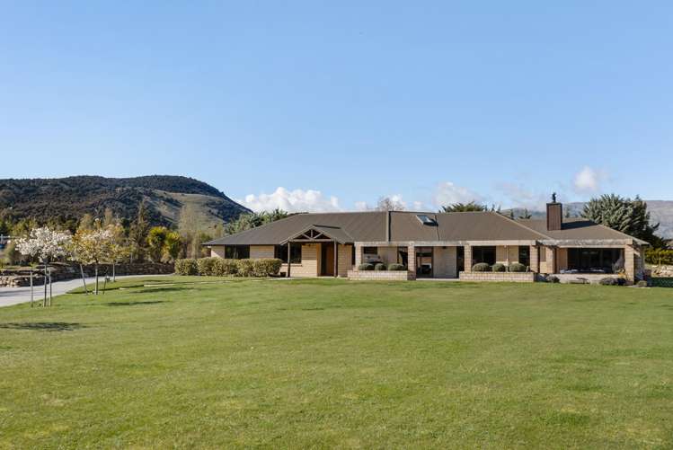 401 Aubrey Road Wanaka_24