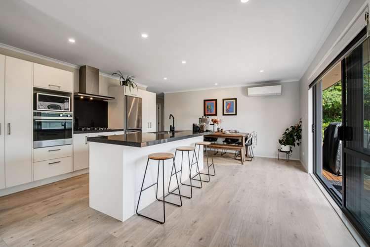 7 Riverboat Lane Helensville_14