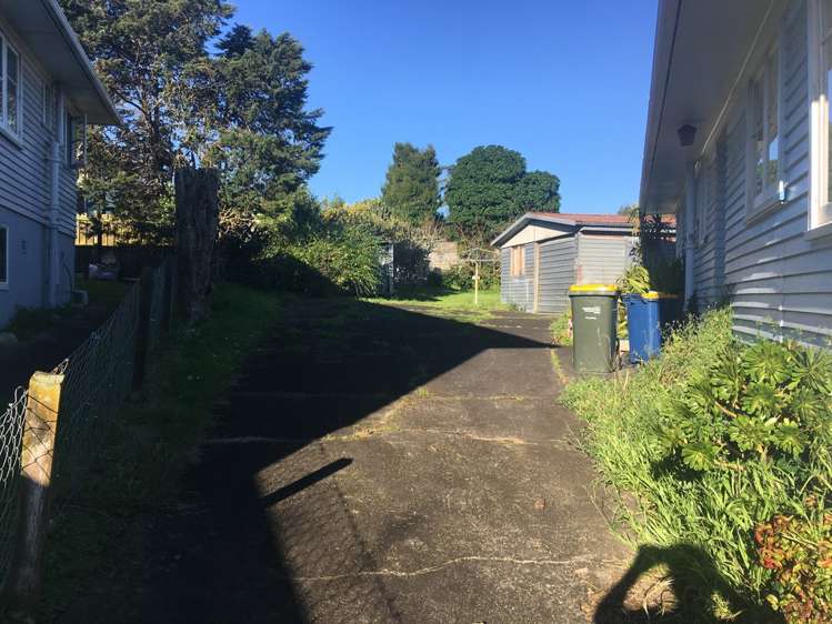 11 Gill Avenue Te Atatu Peninsula_1