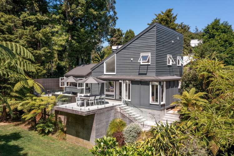97 Roseberry Avenue_0