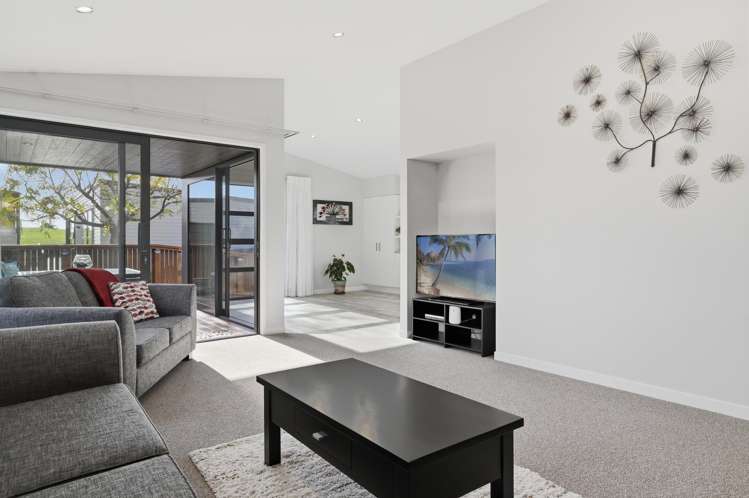 261/61 Golden Sands Drive Papamoa_7