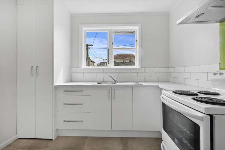 57 Hewer Crescent Naenae_7