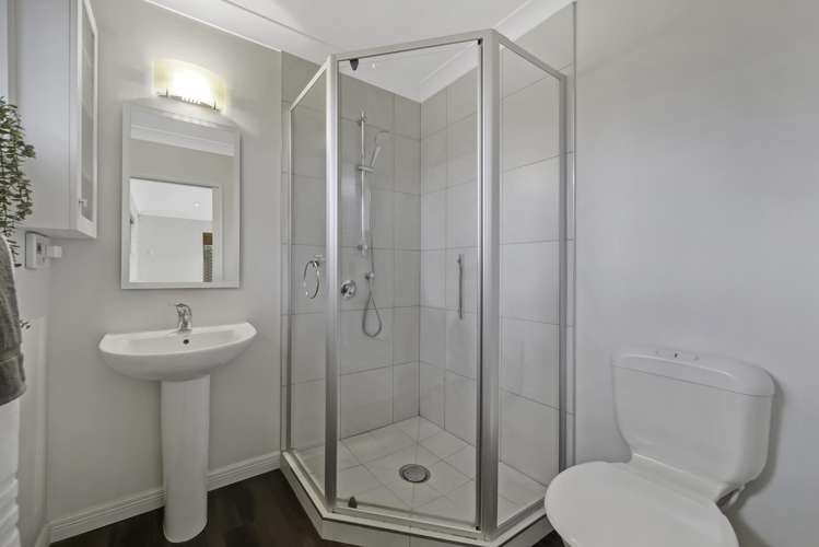 7 Milkers Gate Parklands_11