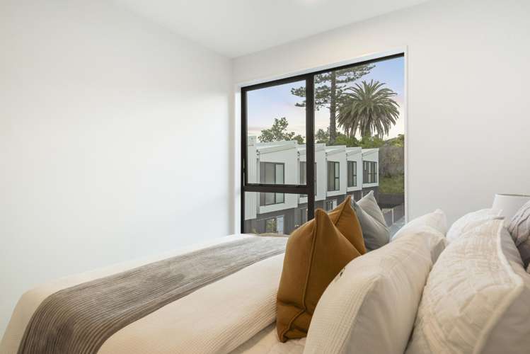 1/18 Handley Avenue Narrow Neck_23