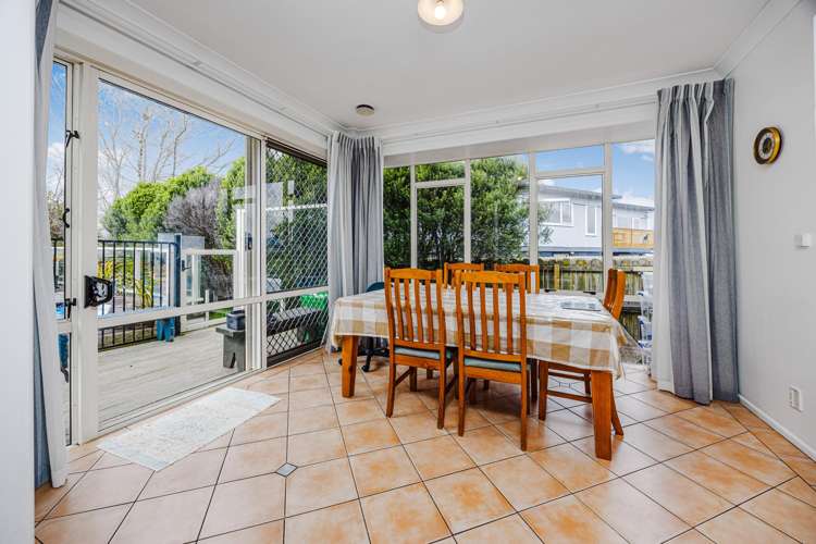 32 Evans Road Weymouth_6