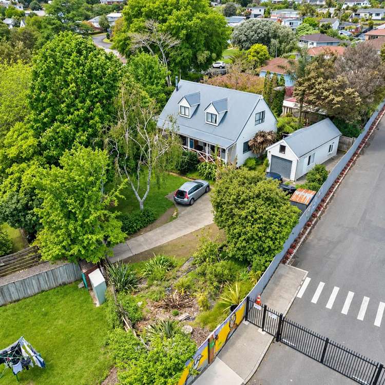 50 Redcrest Avenue Red Hill_13