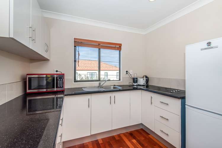 2/49 College Road Northcote_7