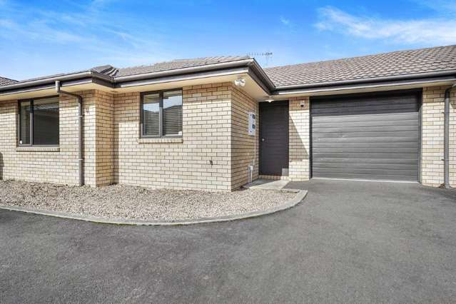 Two Bedroom in Central Locale