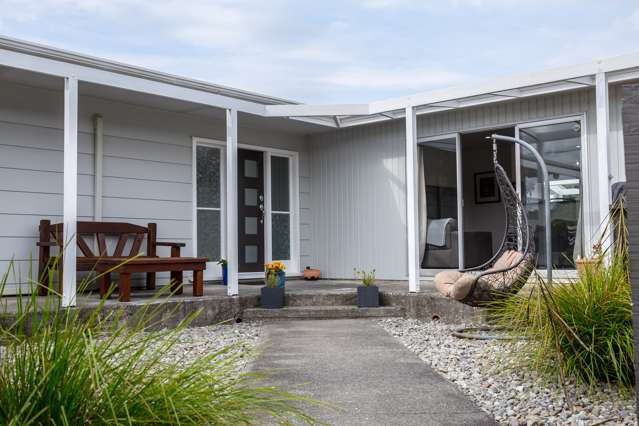 12 William Benton Street Featherston_1