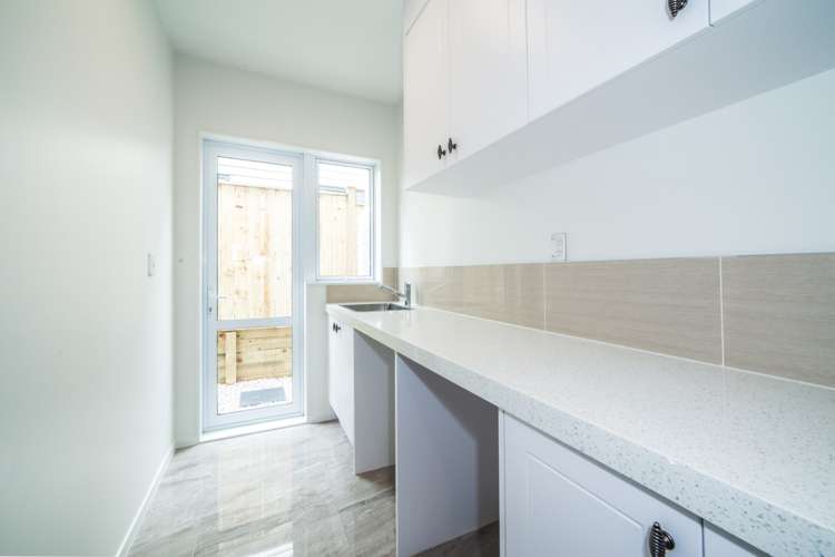 12 Carrygawley Road Flat Bush_14