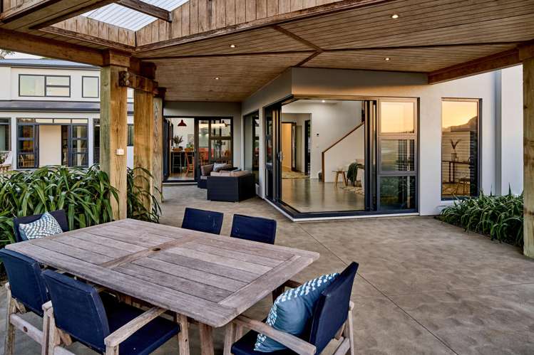 4 Caughley Grove Karori_1