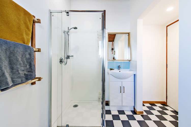 16 Ensors Place Waikuku Beach_18