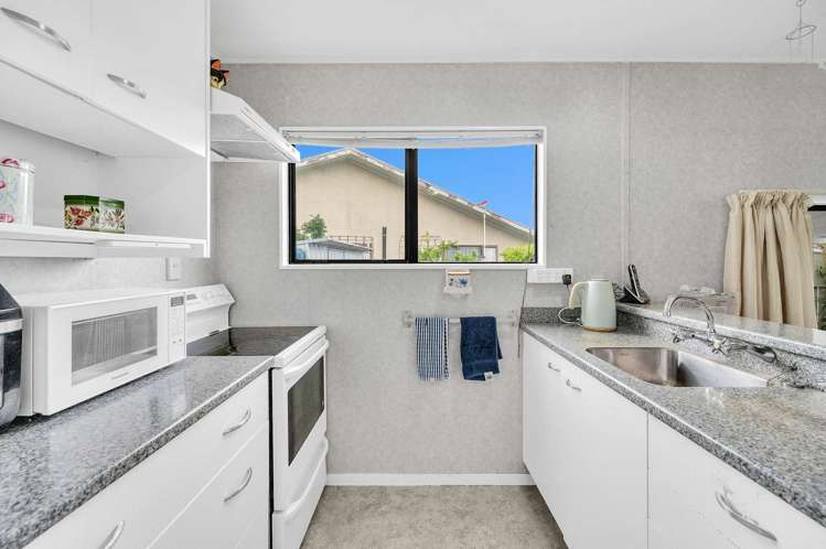 2/17 Townshend Crescent Greenmeadows_7