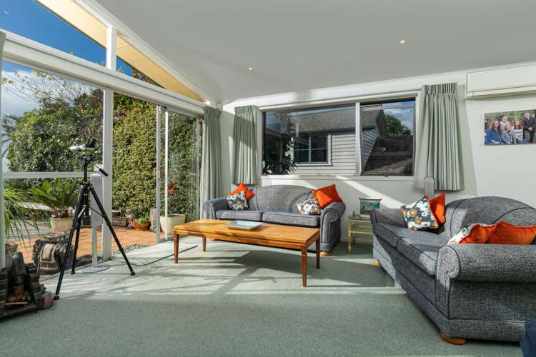 111 Churchill Road Murrays Bay_12