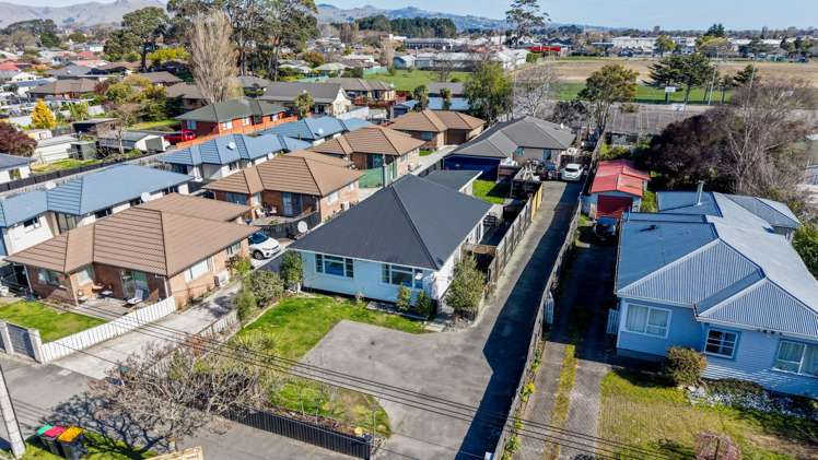 256 Breezes Road Aranui_14