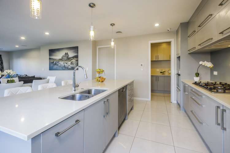 6 Milano Boulevard Karaka_8