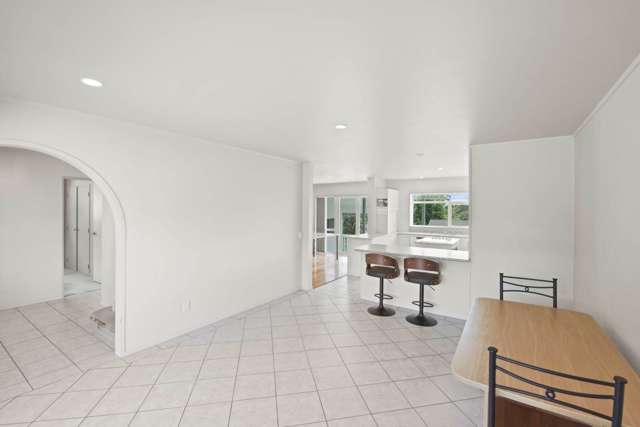 16 Alec Craig Way Gulf Harbour_4