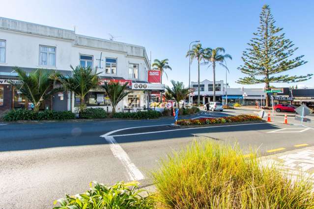 High Profile Birkenhead Retail