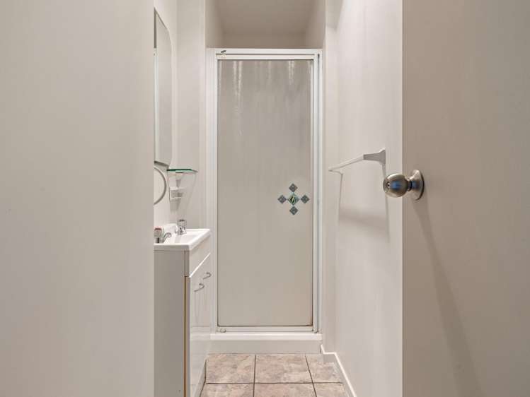 3a Sandleigh Road Hamilton Lake_11