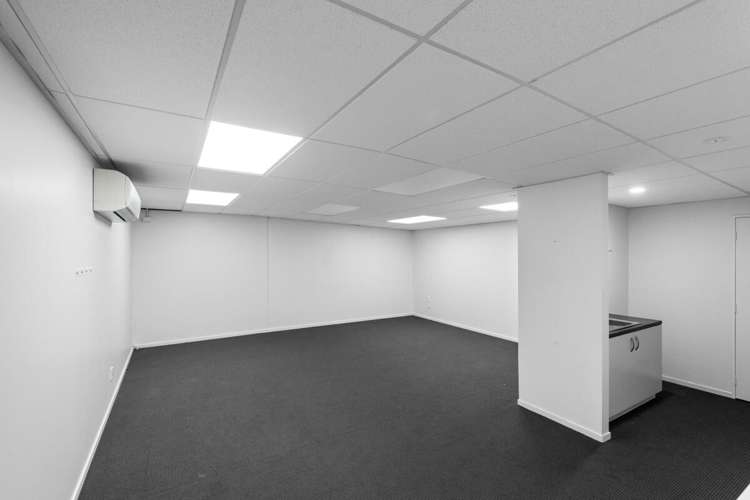 4, 1004 Ferry Road Ferrymead_9