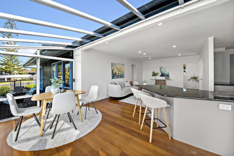 16 Burford Place Mellons Bay_18