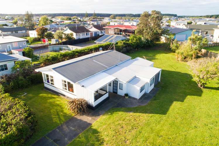 17 Chaffey Street Foxton Beach_2