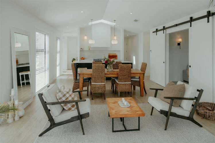 58 Les Wakefield Road_4