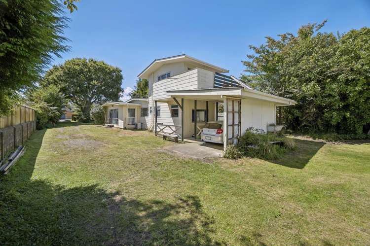 64 Robinson Avenue Holdens Bay_3
