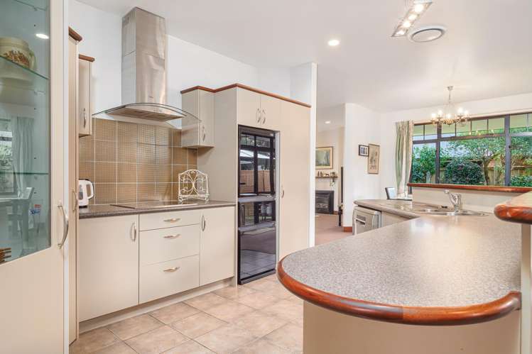 30 Oaklands Drive_1