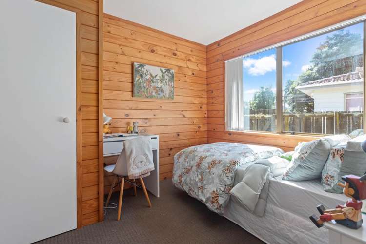 2/43 Carnoustie Drive Wattle Downs_11