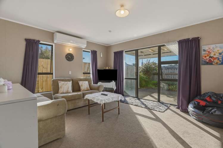 Flat 2/103 Matthews Avenue_1