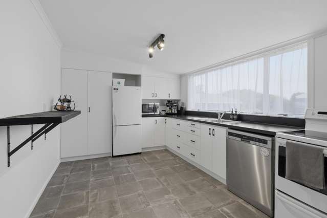 22 Coronation Street Strathern_2