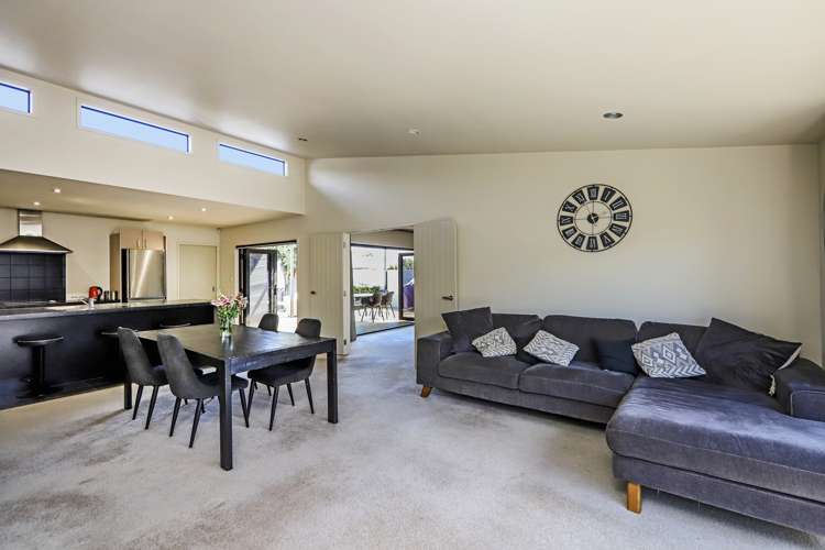 1 Aiden Lane Raureka_3