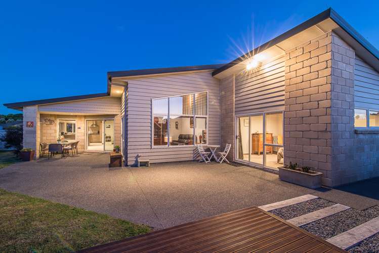 54 Kotuku Drive Paraparaumu Beach_1