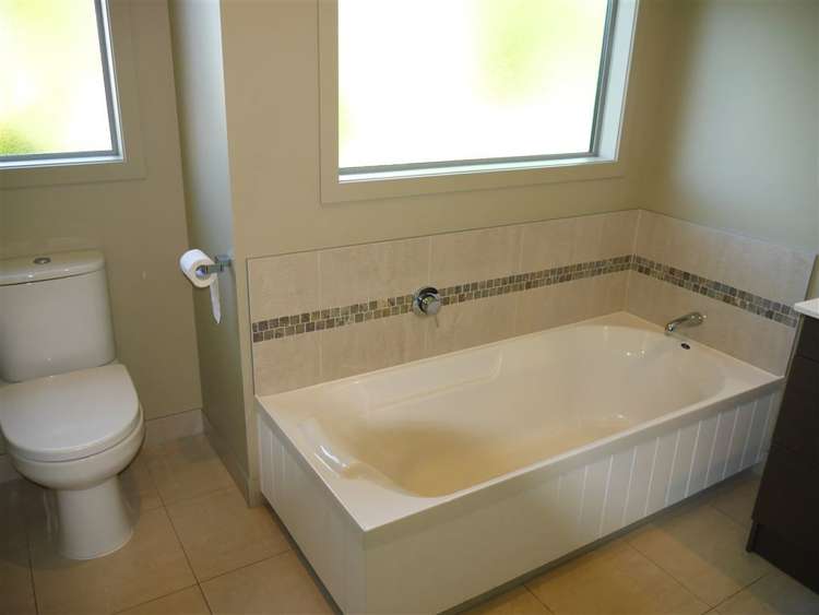 13 Freeth Drive Ridgewood_12