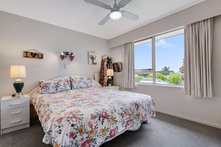 1 Sunny Bay Road Matua_5