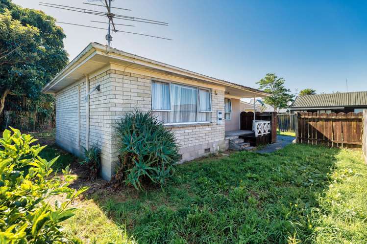 2/34a Kelvin Road Papakura_2