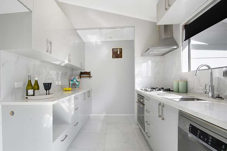 2/1 Pimento Place New Lynn_7