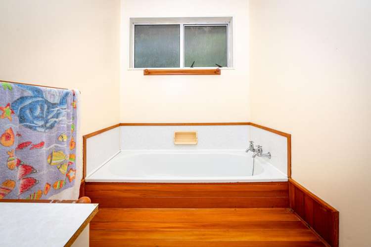 21B Colchester Crescent Newlands_11