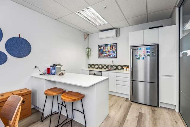 E3/14-18 Triton Drive Rosedale_4