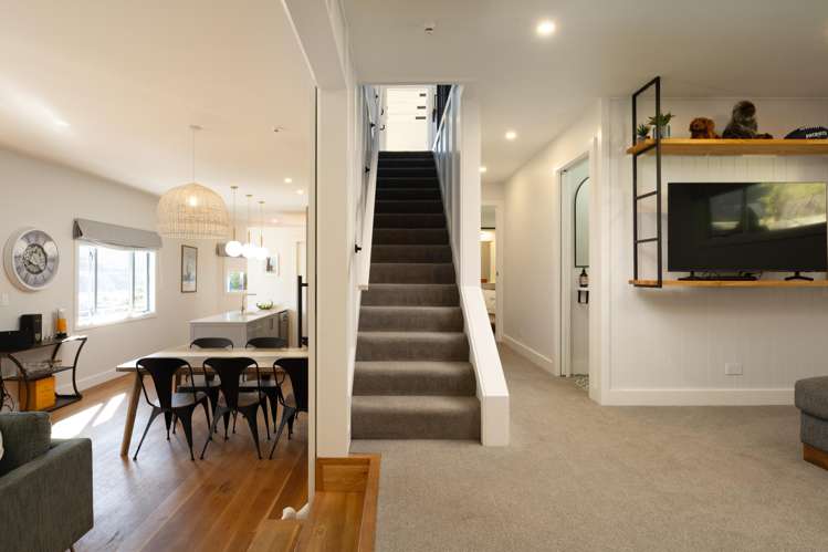 12a Broadway Picton_12