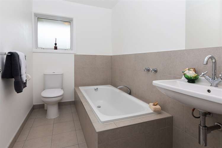 8 Ladbrokes Place Fendalton_16