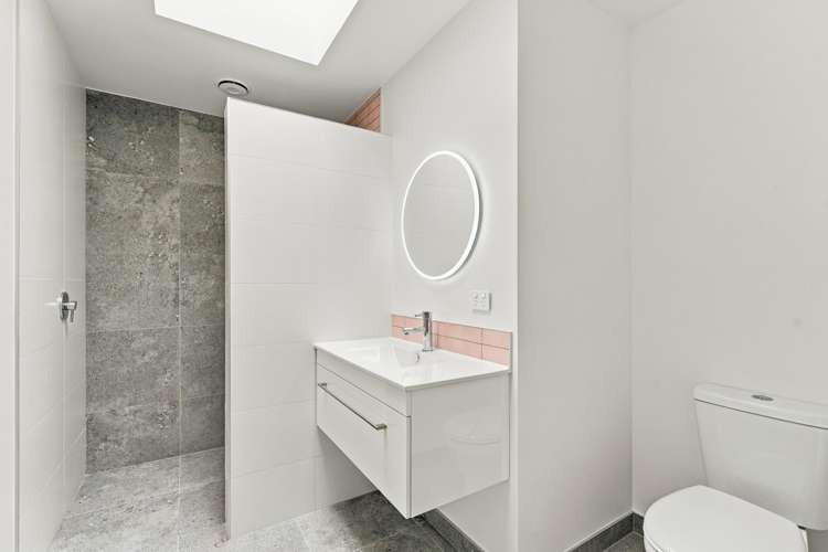 2D St Leonard Street St Johns Hill_12