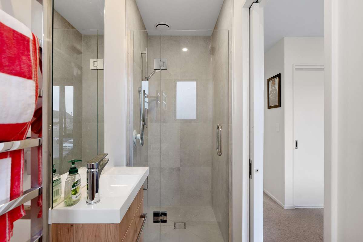 2/24 Devonport Lane_5