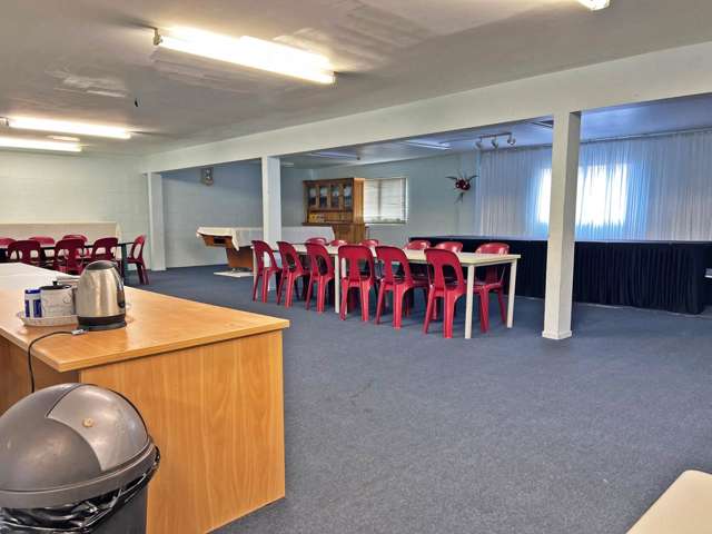 Unit 2/41-53 View Road Wairau Valley_3