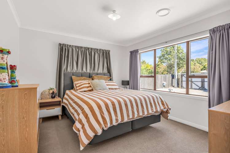 210 Whitby Road Wakefield_16