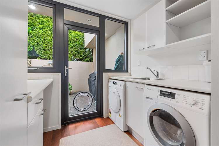 6 Inverness Lane Redcliffs_13