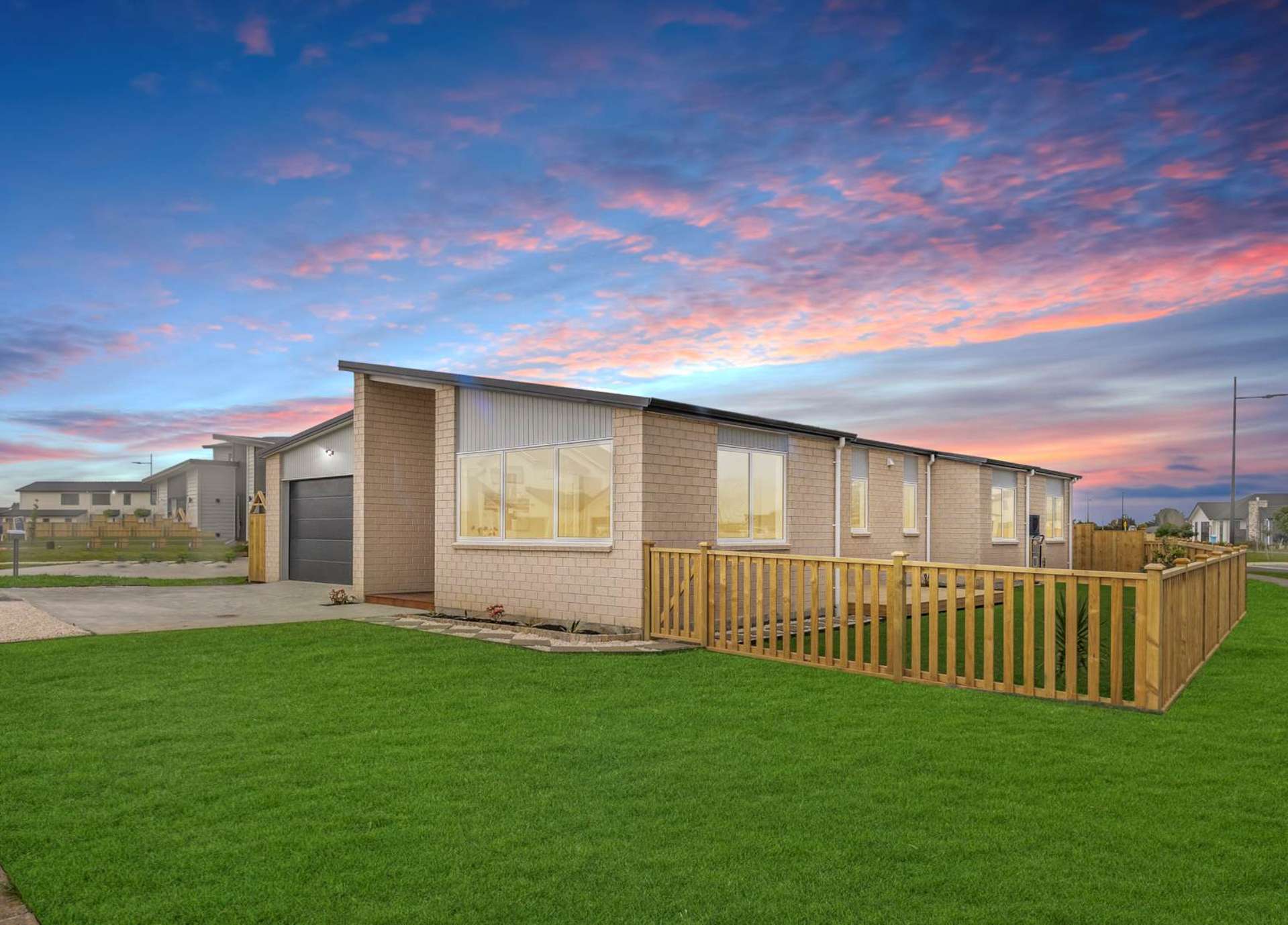 5 Korowhiti Road Clarks Beach_0