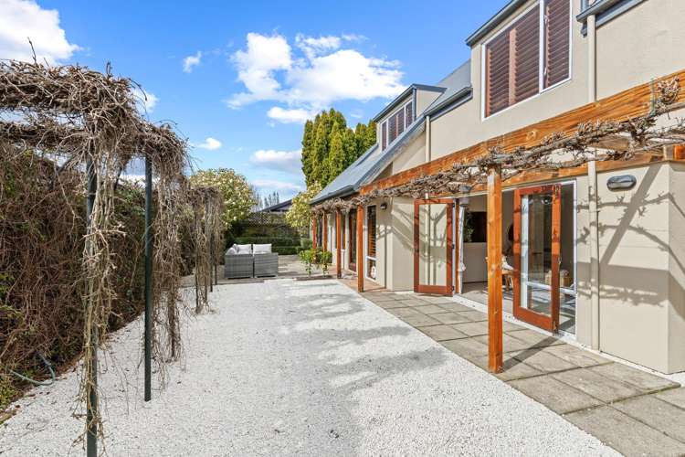 2/151 Idris Road Strowan_18